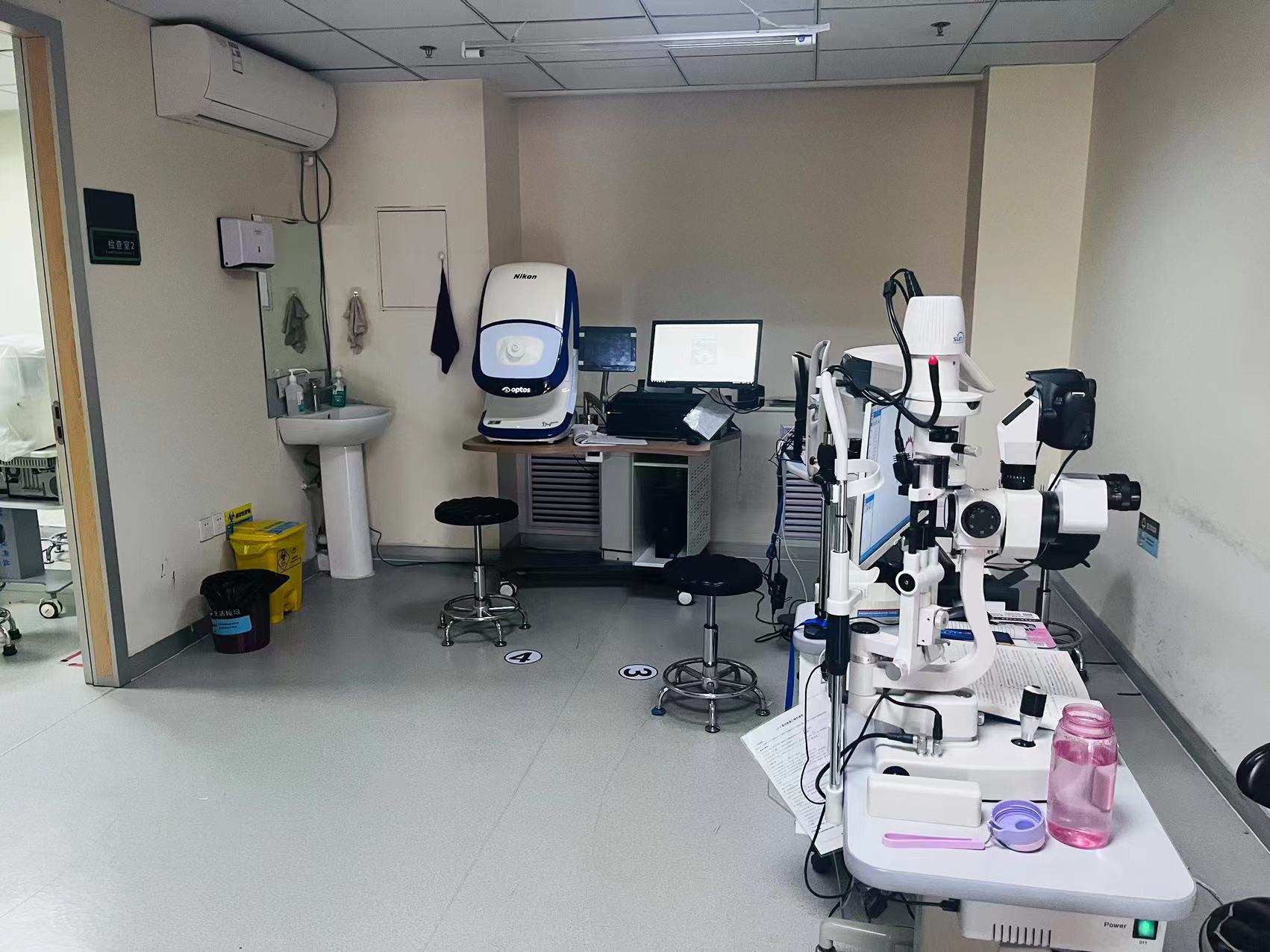 醫(yī)院內(nèi)部